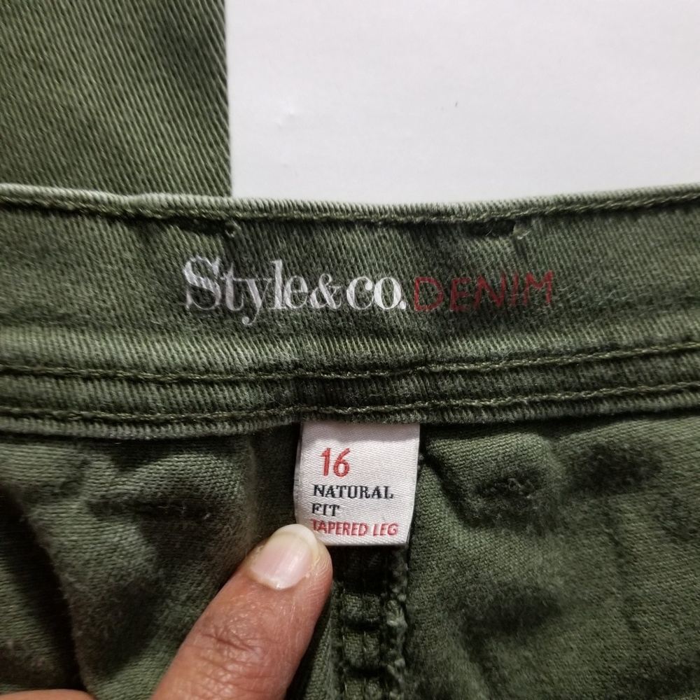3/$20 Style & Co Denim Women's Jeans Pant size 16 - Picture 4 of 4